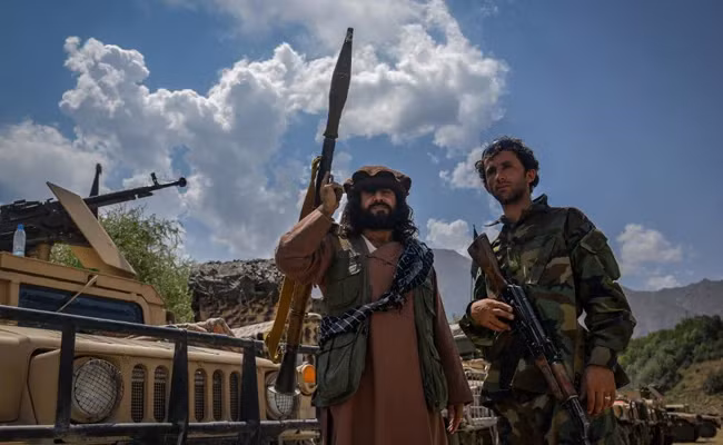 Theo các thông tin vừa được tờ NDTV của Ấn Độ đăng tải, ngay sau khi các tay súng Taliban tuyên bố chiếm quyền kiểm soát Panjshir, lực lượng quân kháng chiến Afghanistan đã đăng đàn, tuyên bố điều ngược lại.