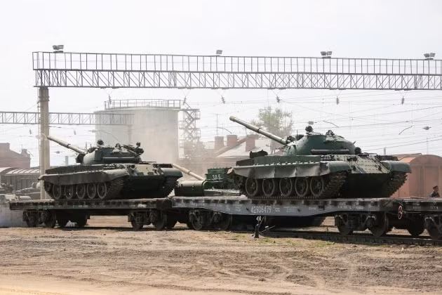 Theo các thông tin mới nhất được báo chí địa phương đăng tải, Quân đội Ukraine đã kéo thêm gần 200 xe tăng tới khu vực Donbass - nơi đang diễn ra cuộc chiến với đội quân đòi ly khai.
