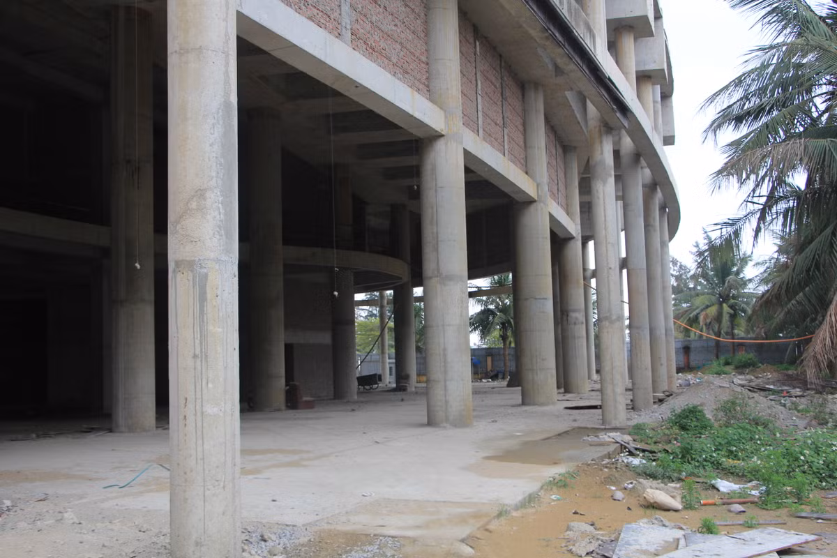 Như vậy, LĐLĐ Thanh Hóa đã không còn “định đoạt” được với số vốn của mình trong liên doanh và “số phận” của số vốn này bây giờ hoàn toàn phụ thuộc vào khả năng quản lý, điều hành của công ty Lam Sơn.
