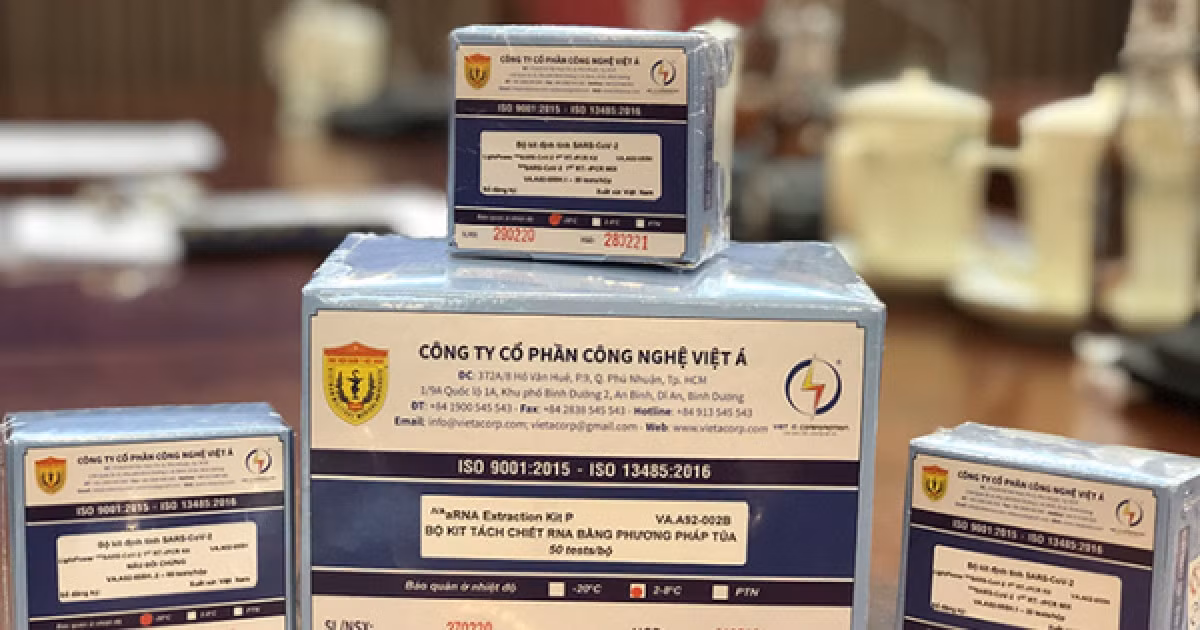 Trước đó, quá trình mở rộng điều tra vụ kit test Việt Á, Bộ Công an xác định có dấu hiệu sai phạm trong việc quản lý, nghiên cứu, chuyển giao đề tài khoa học về sản phẩm kit xét nghiệm COVID-19 tại Bộ Khoa học &amp; Công nghệ. Cùng với đó là dấu hiệu sai phạm trong việc cấp phép đăng ký lưu hành sản phẩm kit xét nghiệm COVID- 19, việc hiệp thương giá sản phẩm kit xét nghiệm với Công ty Việt Á tại Bộ Y tế.