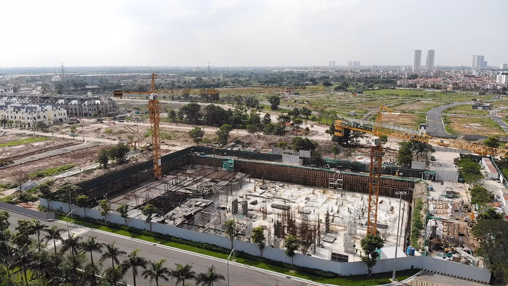 Đến thời điểm này, Công ty CP An Lạc vẫn chưa được Sở Xây dựng Hà Nội cấp GPXD cho công trình tòa nhà chung cư C1-CT. Lý do được biết, thời hạn 60 ngày (kể từ ngày lập biên bản vi phạm) đã qua, nhưng chủ đầu tư không khắc phục hậu quả.
