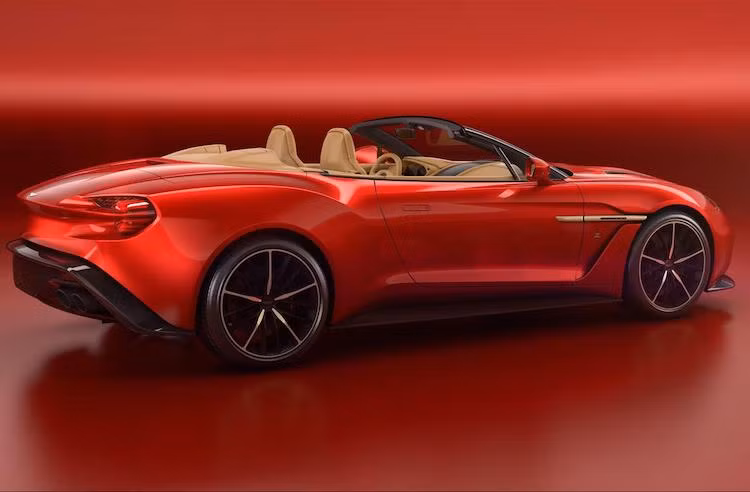 Cung cấp sức mạnh cho Vanquish Zagato Volante vẫn là khối động cơ 5.9l V12 nạp khí tự nhiên tương tự như bản coupe. So với Vanquish Volante thường, công suất máy đã tăng từ 568 mã lực lên thành 592 mã lực. Kèm theo thân xe nhẹ hơn, Vanquish Zagato Volante có hiệu năng ấn tượng hơn bản thường với thời gian tăng tốc từ 0-100 km/h chỉ trong 3,7 giây.