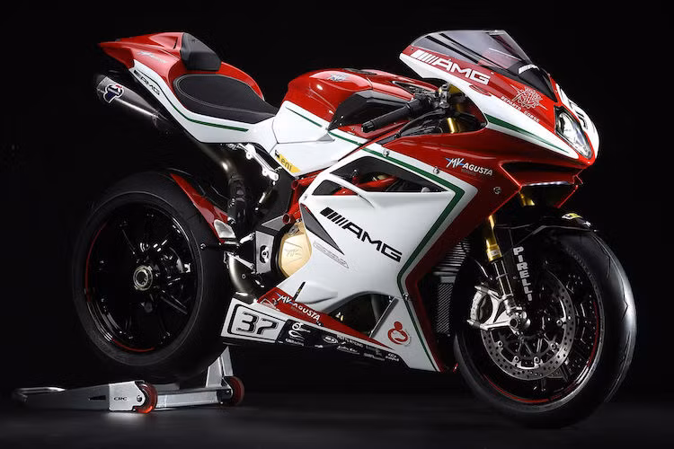 Có số lượng sản xuất chỉ 250 chiếc trên toàn Thế giới, MV Agusta F4RC về cơ bản là một chiếc xe đua tại giải WSBK nhưng được phép lưu thông ngoài đường công cộng. Có động cơ mạnh tới 212 mã lực và trọng lượng chỉ 175 kg, chiếc siêu môtô hàng khủng này chỉ được bán tại châu Âu và có giá quy đổi lên tới 40.586 USD.