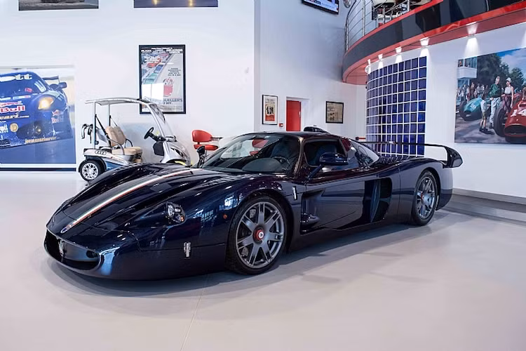 Vào năm 2004, dòng siêu xe Maserati MC12 "hàng khủng" đã được lần đầu ra mắt, nhằm báo hiệu sự trở lại của Maserati sau 37 năm vắng bóng tại các giải đua và mang tính "đánh bóng" tên tuổi cho hãng.