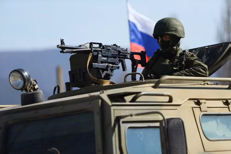 “Vì một số lý do, mọi người đều nhắm mắt làm ngơ trước việc Ukraine đang xây dựng căn cứ cho hải quân Mỹ”.