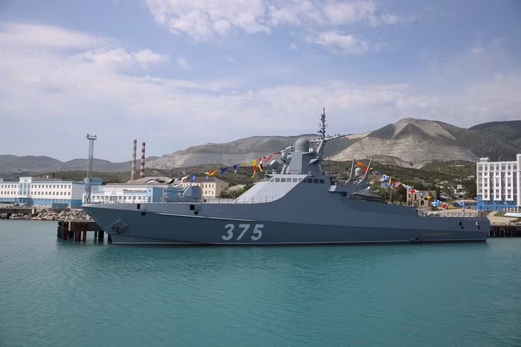 “Trong cuộc diễn tập Kavkaz 2020, Nga sẽ di chuyển các lực lượng và thiết bị quân sự qua cầu Crimea".