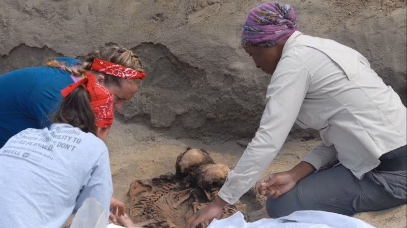 Trước đó, giới khảo cổ từng tìm thầy 42 bộ hài cốt trẻ em Inca bị hiến tế tại một khu chôn cất cổ xưa ở Mexico.