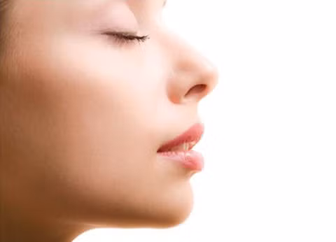 Mũi của con người có thể ghi nhớ 50.000 mùi hương khác nhau.