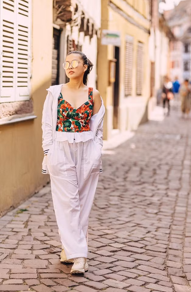 Vợ sắp cưới của Quách Ngọc Ngoan “truyền” gu chơi đồ hiệu cho con gái - Hình 2 Vo sap cuoi cua Quach Ngoc Ngoan “truyen” gu choi do hieu cho con gai-Hinh-2