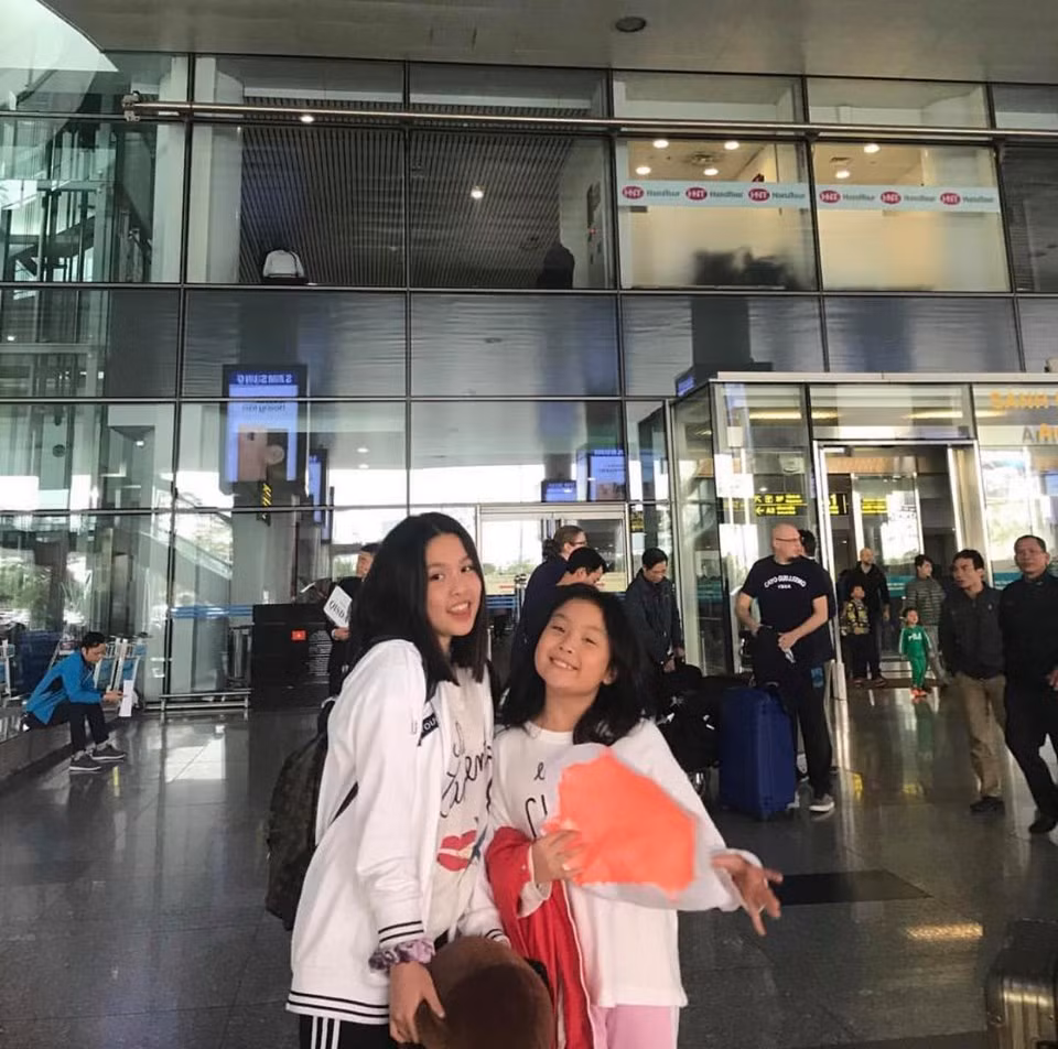 Vợ sắp cưới của Quách Ngọc Ngoan “truyền” gu chơi đồ hiệu cho con gái - Hình 5 Vo sap cuoi cua Quach Ngoc Ngoan “truyen” gu choi do hieu cho con gai-Hinh-5