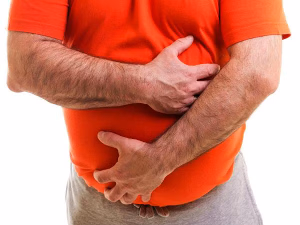 Mỡ bụng tăng nhanh. Đàn ông bị thấp testosterone sẽ trải qua quá trình tăng tích lũy mỡ. Mặc dù lý do của việc này chưa rõ ràng, song các nghiên cứu cho thấy gene kiểm soát mỡ cũng chịu trách nhiệm điều hòa lượng testosterone ở đàn ông.