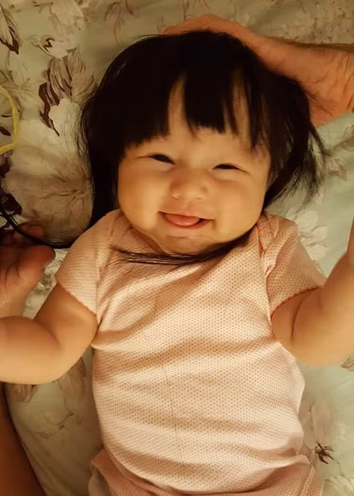 Nét lai Tây dễ thương của con gái Phương Vy Idol - Hình 11 Net lai Tay de thuong cua con gai Phuong Vy Idol-Hinh-11