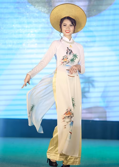 Vốn không thích cuộc sống ồn ào nên Thùy Dung chỉ dành khoảnh thời gian ngắn từ 10-15 phút mỗi ngày để sử dụng Facebook. 