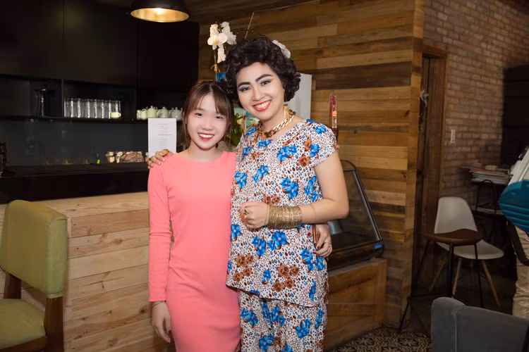 Le Khanh trang diem doc la lam nao loan phong makeup-Hinh-9