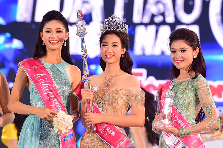 Sau 4 tháng khởi động, Hoa hậu Việt Nam 2016 đã ghi tên người đẹp Đỗ Mỹ Linh với ngôi vị cao nhất. Mới đây, câu chuyện hậu trường đầy thú vị đằng sau cuộc thi lần đầu được bật mí. 