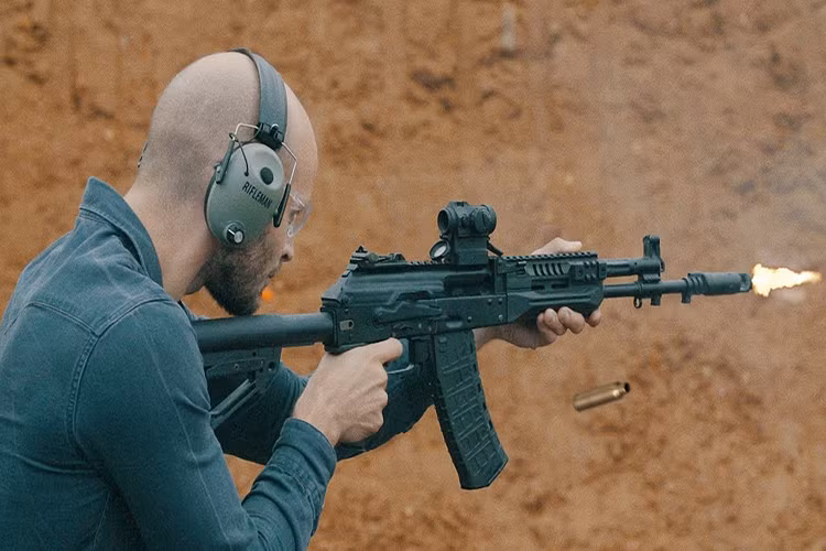 Ngoài ra, trong kho vũ khí của Quân đội Nga vẫn lưu trữ hàng triệu đạn cỡ nòng 7,62×39mm được sản xuất dưới thời Liên Xô, bởi vì loại đạn này có hạn sử dụng đến 40 năm. Như người ta thường nói, nên làm dự trữ để bảo đảm an toàn. Nguồn ảnh: BigGuns.