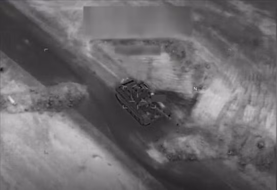 Máy bay không người lái MQ-9 Reaper của Mỹ phá huỷ 1 xe tăng T-72 do Nga chế tạo ở miền Đông Syria hôm 10-2, vài ngày sau vụ xung đột giữa liên quân Mỹ và lực lượng Nga – Syria. Ảnh: Newsweek
