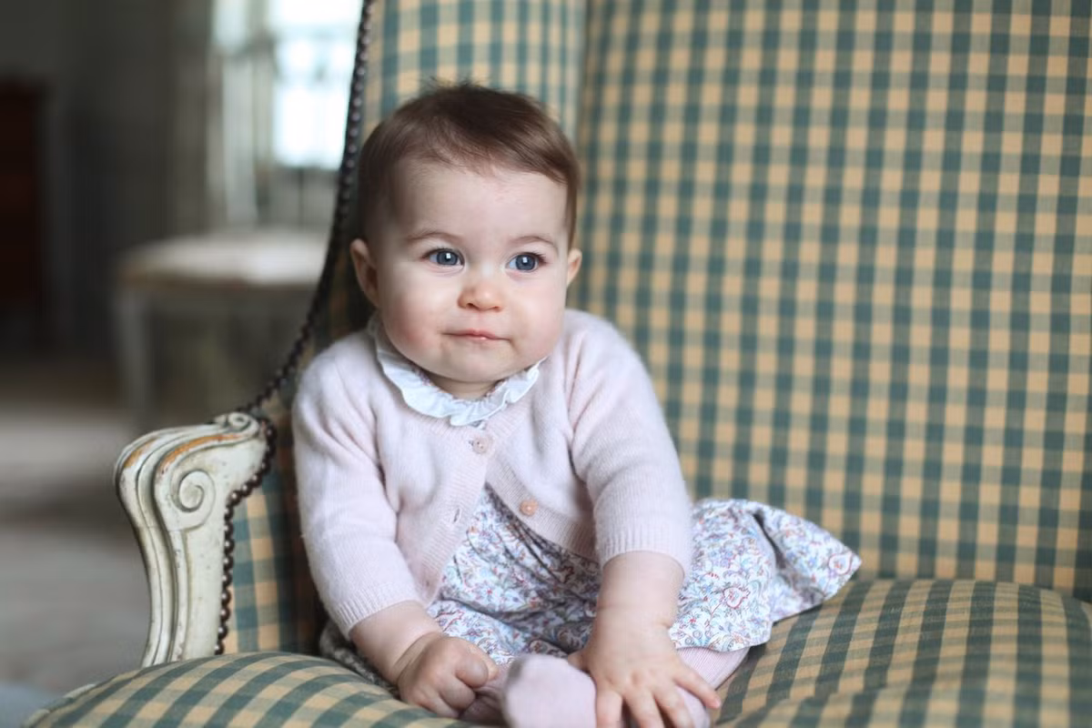 Hình ảnh đáng yêu của Công chúa Charlotte khi 6 tháng tuổi. Ảnh: AP