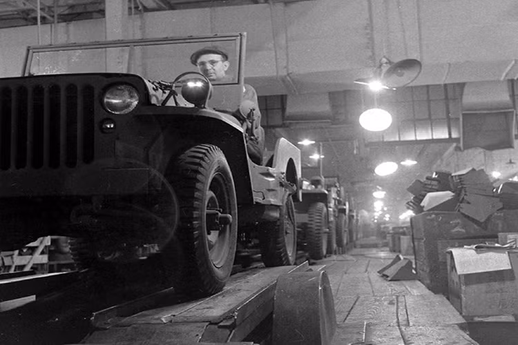 Trong đó nổi bật nhất vẫn là dòng xe jeep Willys MB dòng xe quân sự tiêu chuẩn của Mỹ trong Chiến tranh Thế giới thứ 2, với hơn 500.000 chiếc được chế tạo.