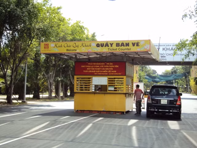 Quầy bán vé di động bị xử phạt từ 30 - 40 triệu đồng.