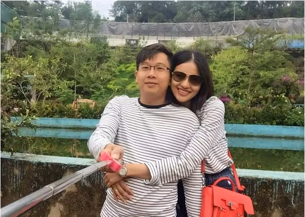 Cô cũng hạn chế nhận show và dành thời gian cho gia đình, dưỡng thai, hài lòng khi được chồng yêu thương chiều chuộng từ những điều nhỏ nhất trong cuộc sống. Ảnh: Vietgiaitri.