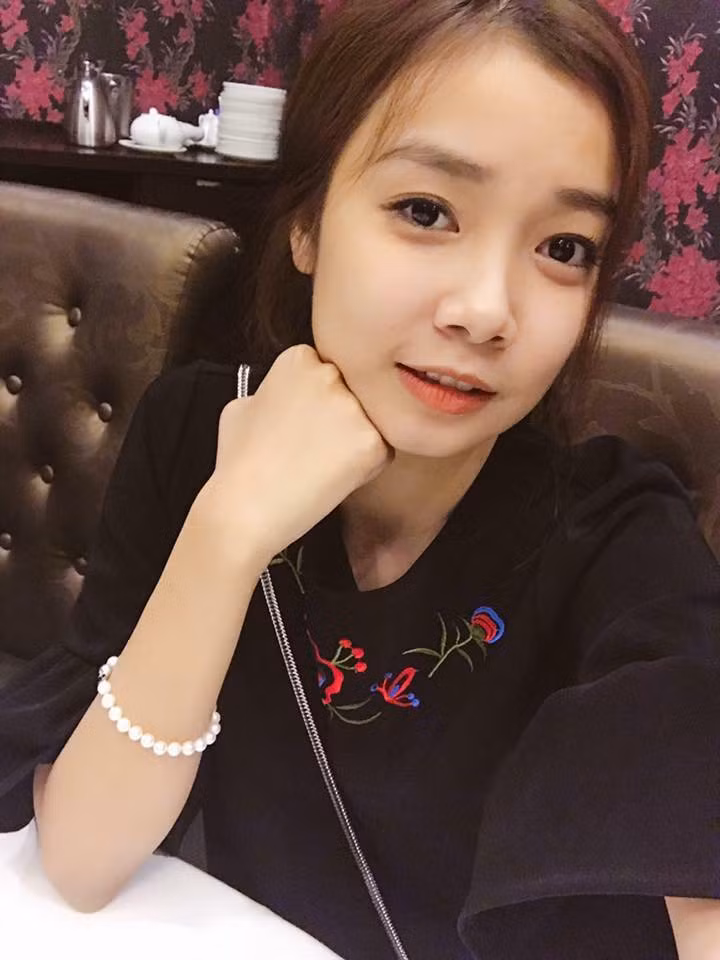  Bạn gái tin đồn của Phan Thành có tên facebook là Thái Kim, hiện đang học tại trường Sân khấu Điện ảnh Hồ Chí Minh.