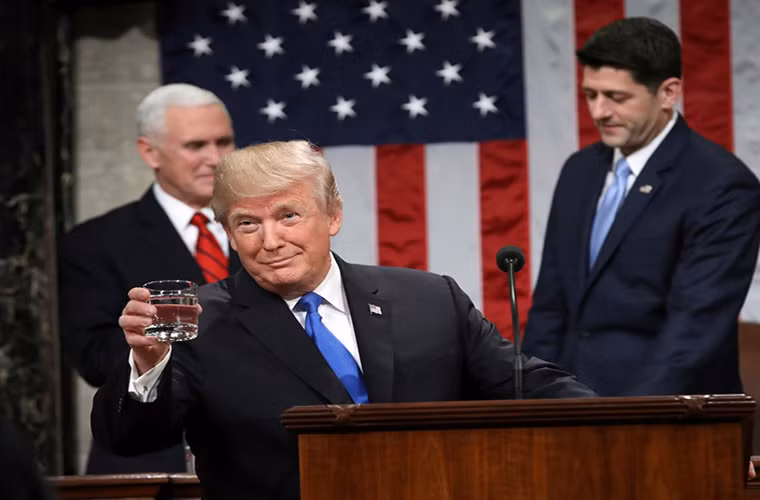 Trong khi đó, Tổng thống Mỹ Donald Trump cho biết ông chưa từng uống rượu và cũng không thích uống rượu bia.