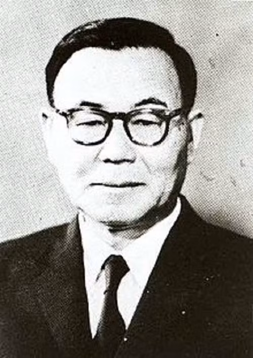 Vị Tổng thống Hàn Quốc có tuổi thọ cao nhất tính đến thời điểm hiện tại là ông Yun Bo-seon. Ông qua đời ngày 18/7/1990, hưởng thọ 93 tuổi. Ảnh: Wikipedia.