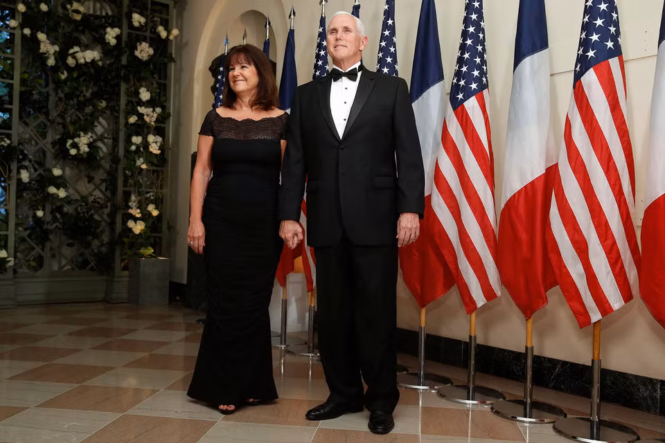 Vợ chồng Phó Tổng thống Mỹ Mike Pence. Ảnh: BI.