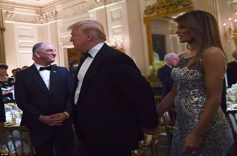 Bà Melania tự tay chọn từng món đồ và chú ý đến từng chi tiết cho bữa tiệc quốc yến đầu tiên của chính quyền Tổng thống Trump tại Nhà Trắng. Ảnh: AP.