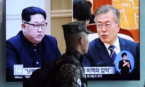 Nhà lãnh đạo Triều Tiên Kim Jong Un sẽ gặp Tổng thống Hàn Quốc Moon Jae In vào ngày 27/4. Ảnh: AP.