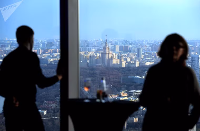 Điểm ngắm cảnh này được Sách Kỷ lục của Nga ghi nhận là điểm quan sát cao nhất so với bất cứ tòa nhà nào khác ở Châu Âu.