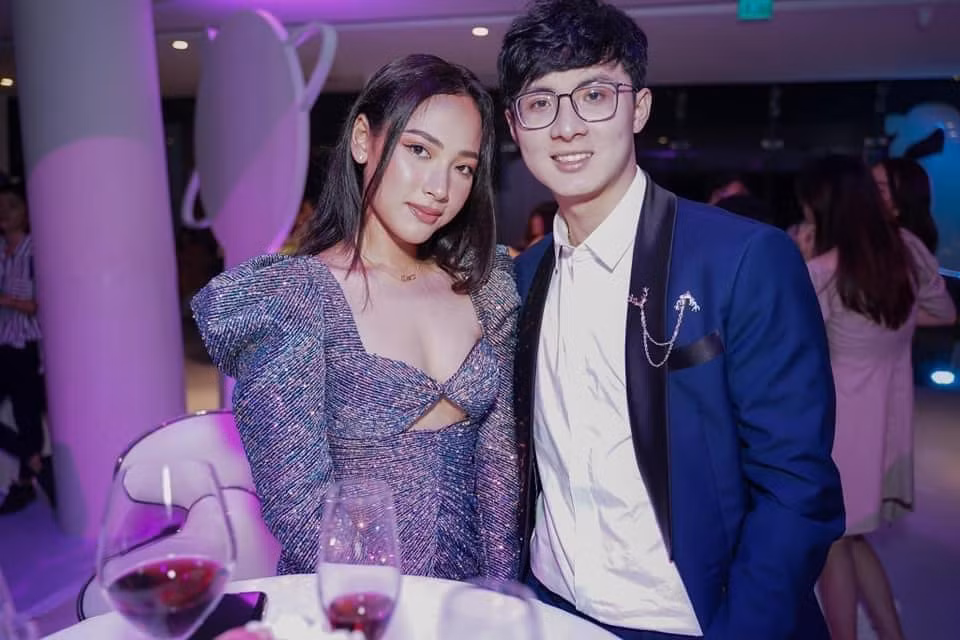 Đặc biệt, NoWay còn xuất hiện trong MV This way của Cara Phương theo cách không thể ngọt ngào hơn.