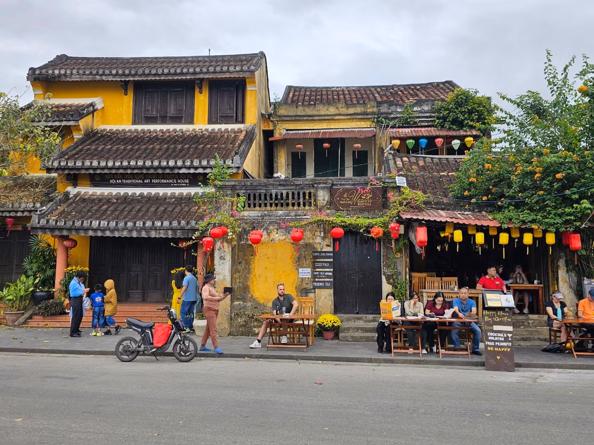 Du lịch phố cổ Hội An dịp Tết là trải nghiệm thú vị và đáng nhớ với nhiều du khách.