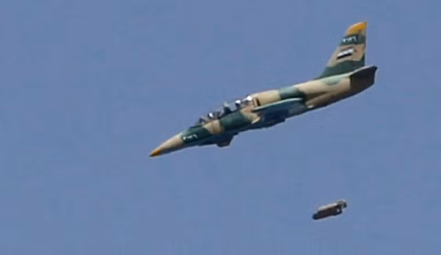 Thiệt hại đầu tiên của lực lượng Không quân Syria vào ngày 13/8/2012, khi một chiếc MiG-23 thực hiện một cuộc tấn công tầm thấp vào lực lượng phiến quân, đã không may bị bắn hạ; phi công đã kịp nhảy dù và trốn thoát sau khi bị bắt.