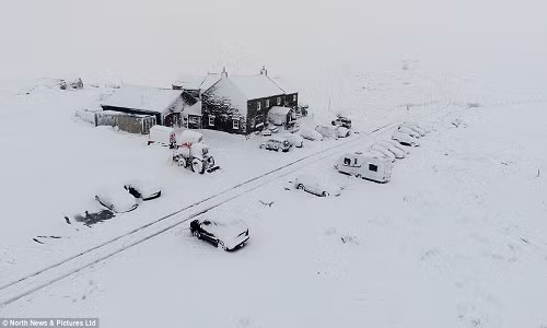 Tuyết phủ trắng xóa khắp khu vực North Yorkshire.