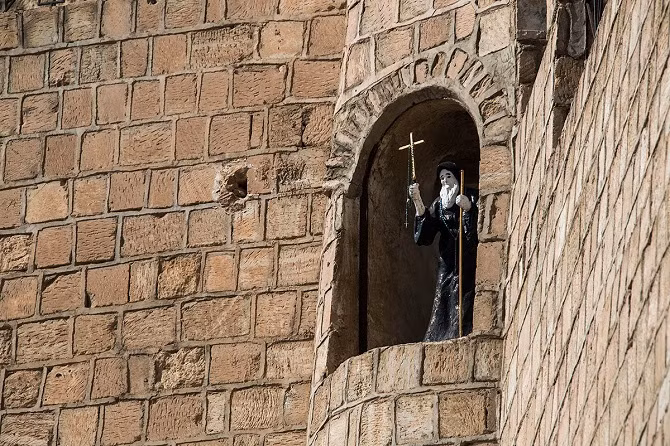 Kham pha tu vien bo hoang gan chien tuyen Mosul-Hinh-7