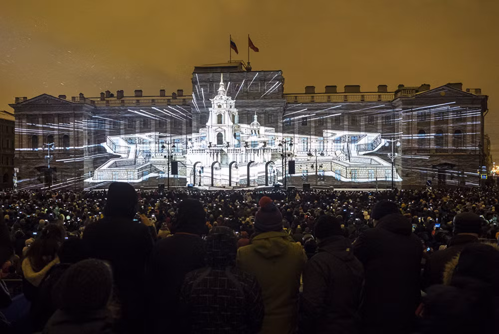 Lễ hội ánh sáng 3D Mapping tái hiện những dấu mốc quan trọng trong lịch sử của thành phố St.Petersburg.