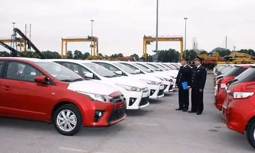 Xe nhap tac duong ve, oto mua Tet tang gia-Hinh-2