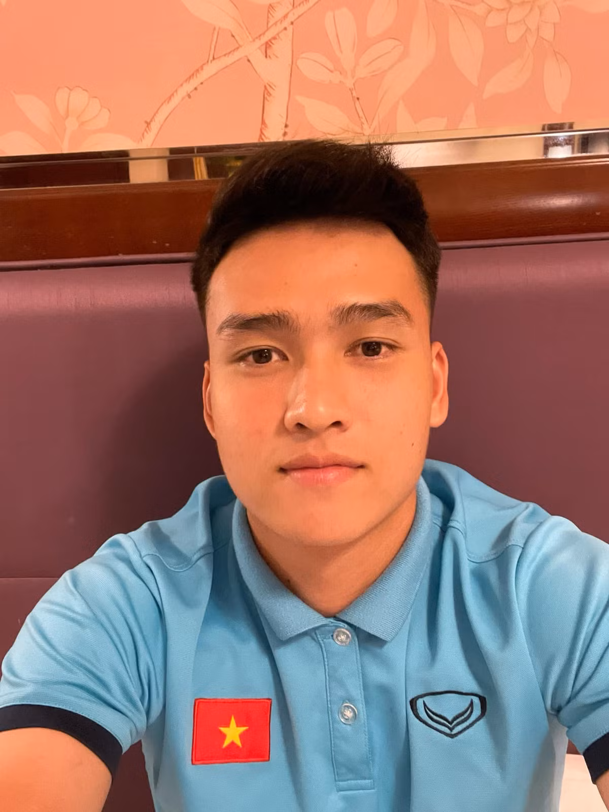 Sở hữu chiều cao lên tới 1m86, Việt Anh không khác gì nam thần trong các bộ phim Hàn Quốc.