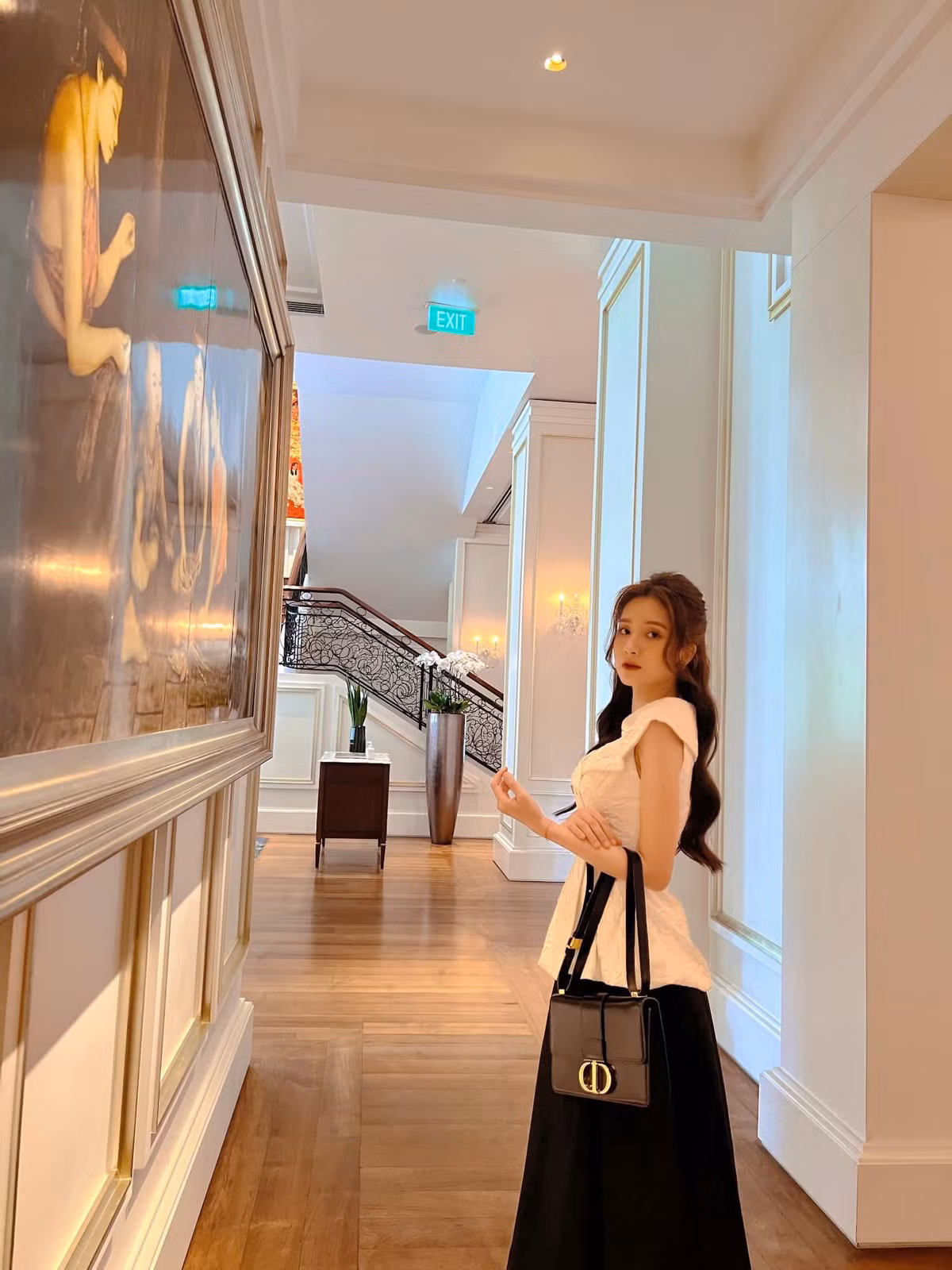 Ở tuổi 23, người đẹp khiến công chúng ngưỡng mộ trước bản lĩnh mạnh mẽ vượt qua mọi thách thức.