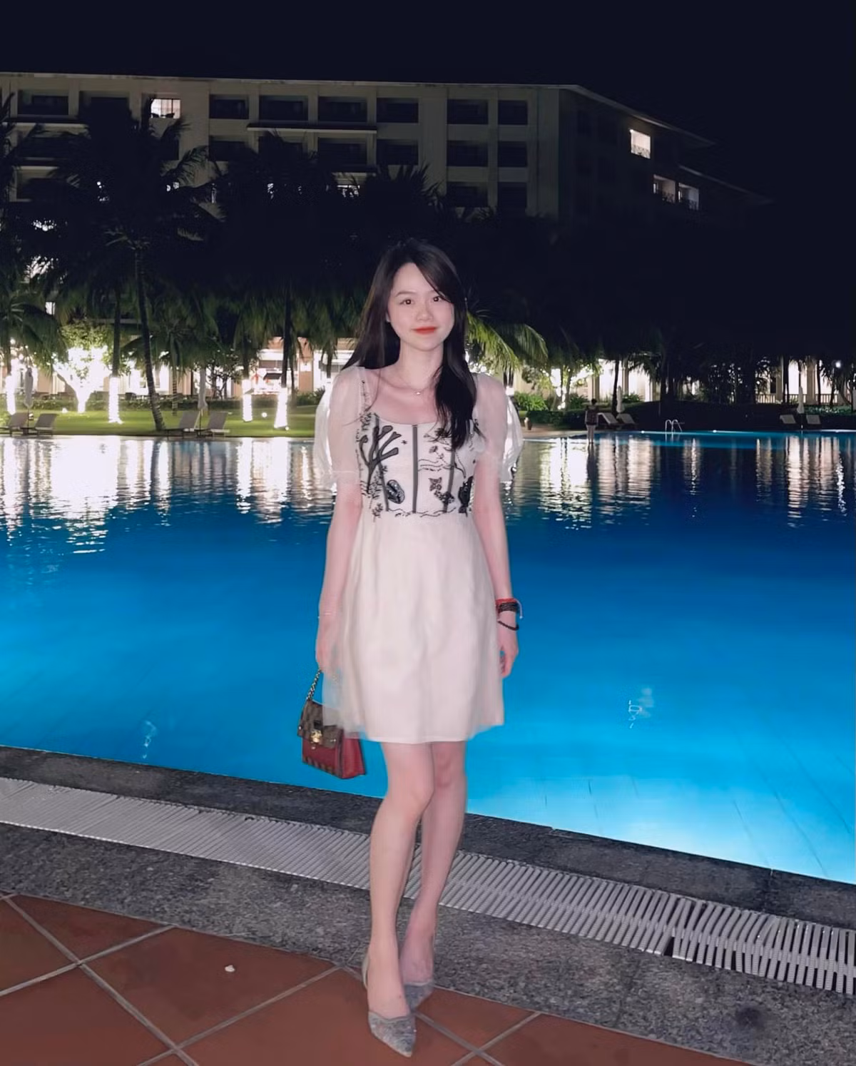 Giữa thời điểm nước sôi lửa bỏng, Quang Hải cũng gây sốt khi lên tiếng tuyên bố đã chia tay Huỳnh Anh từ lâu.