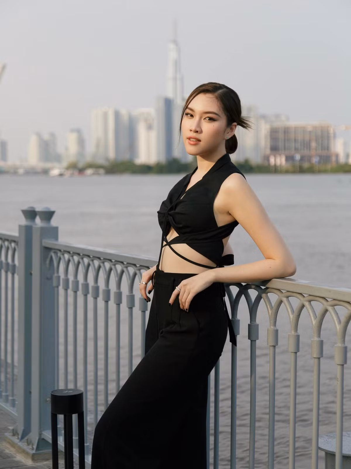 Nữ MC mua xe không đơn giản chỉ vì thích, mà còn bởi vì niềm đam mê với tốc độ, cũng như thấy "xế yêu" này phù hợp với cá tính mạnh mẽ của bản thân.