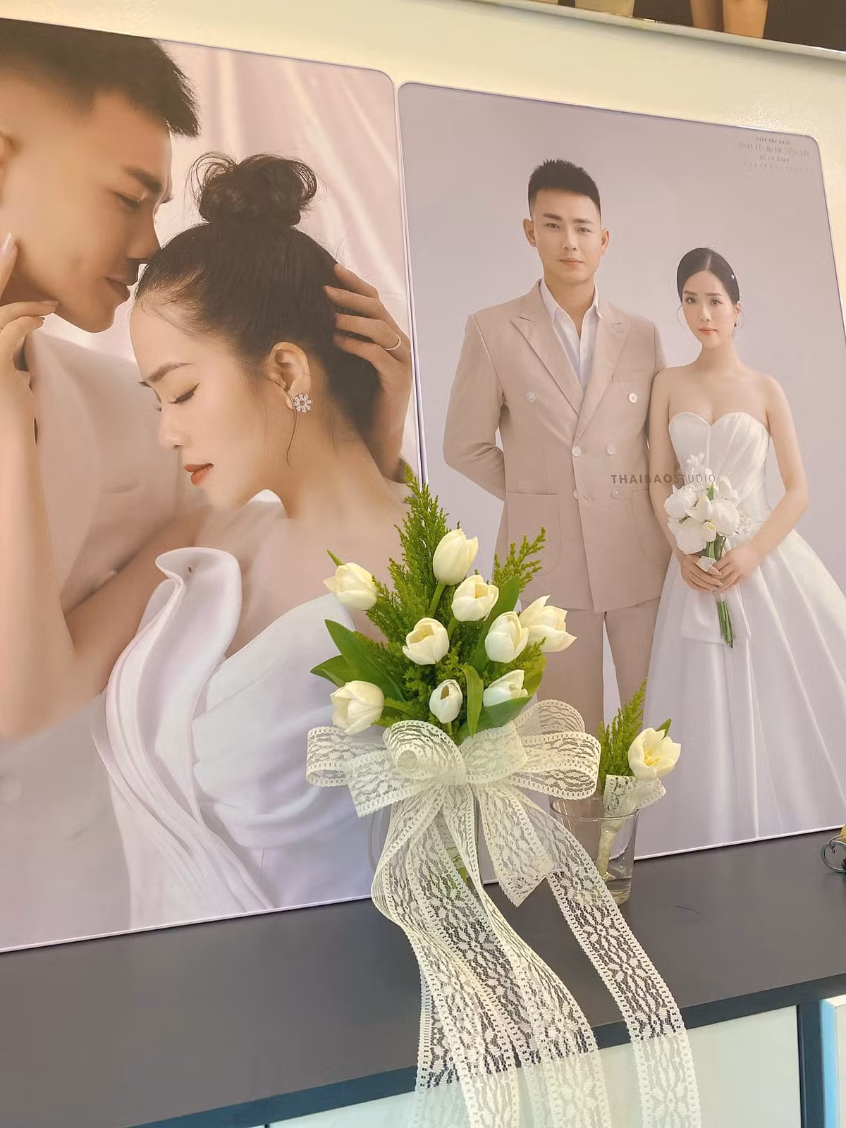Theo hình ảnh chia sẻ, tất cả đều đã được trang hoàng xong xuôi, chỉ còn chờ mỗi giờ đẹp, ngày đẹp cử hành nghi lễ.