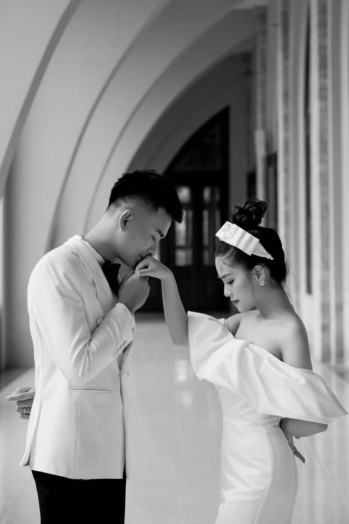 Huyền My và Anh Tú đã có khoảng thời gian 10 tháng tìm hiểu trước khi về chung một nhà.