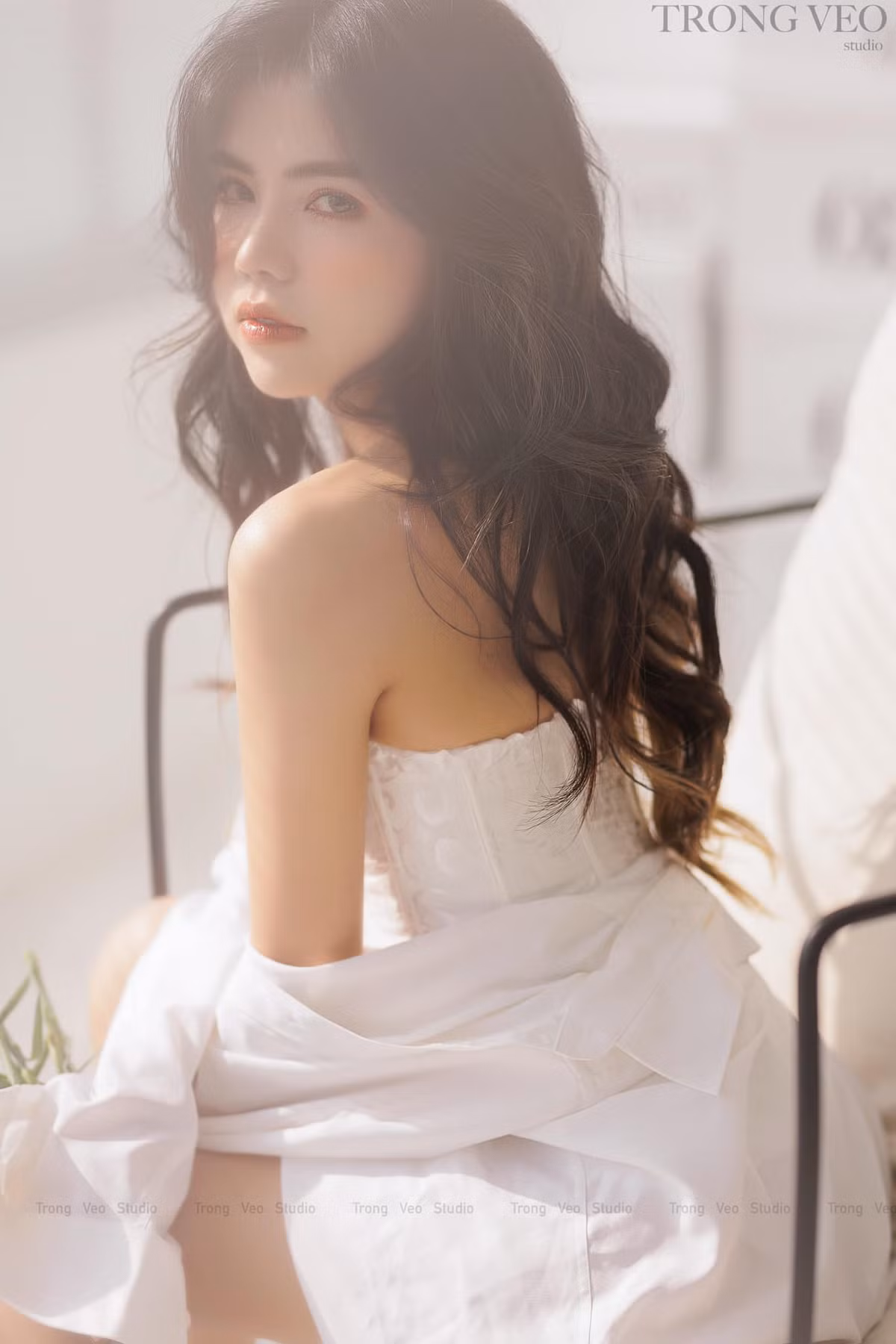 Cho đến thời điểm hiện tại, Mai Dora vẫn rất hút fan và ghi điểm với phong cách dẫn tự nhiên, nhanh nhẹn cùng với ngoại hình xinh đẹp và số đo 3 vòng chuẩn mực.