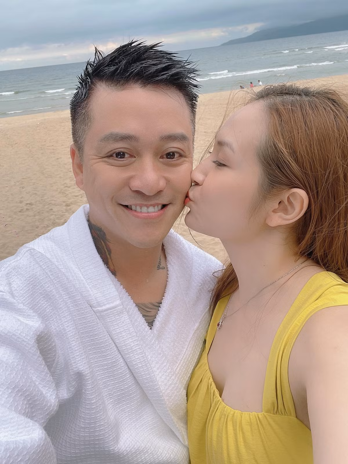 Không riêng gì Huyền Baby, cựu hot girl Hà thành Hương Baby cũng có cuộc sống vạn người mơ ước sau khi lấy chồng.