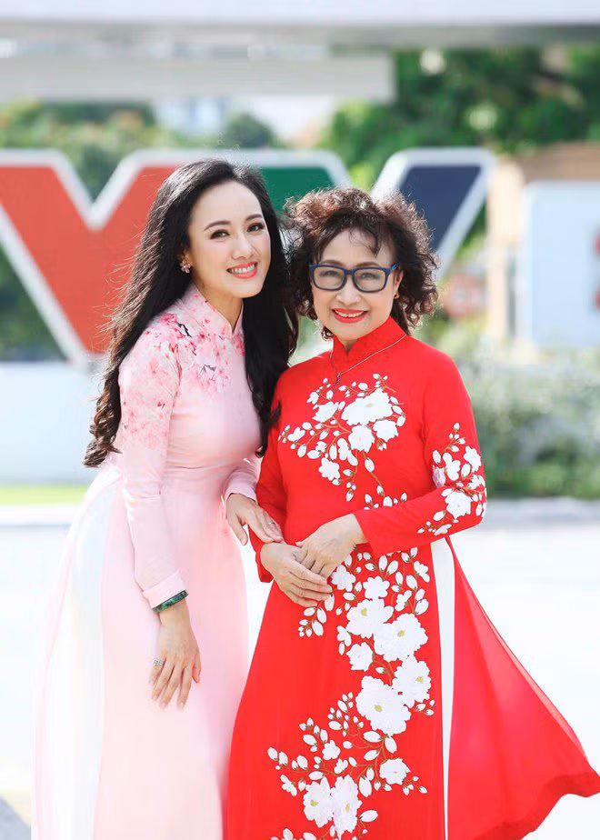 Cuộc sống an yên tuổi 73 của 'giọng đọc huyền thoại' NSƯT Kim Tiến - Hình 8 Cuoc song an yen tuoi 73 cua 'giong doc huyen thoai' NSUT Kim Tien-Hinh-8