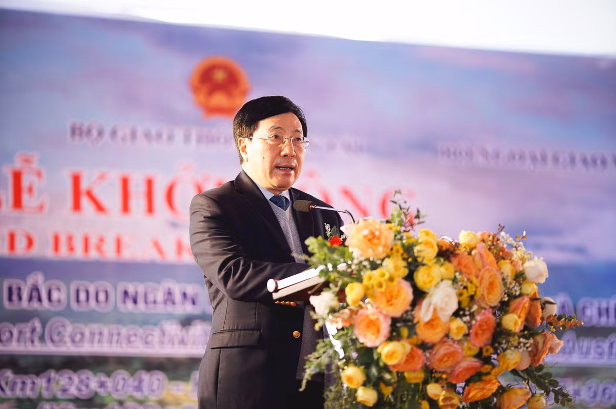 Khoi cong tuyen duong noi cac tinh mien nui phia Bac voi cao toc Ha Noi - Lao Cai