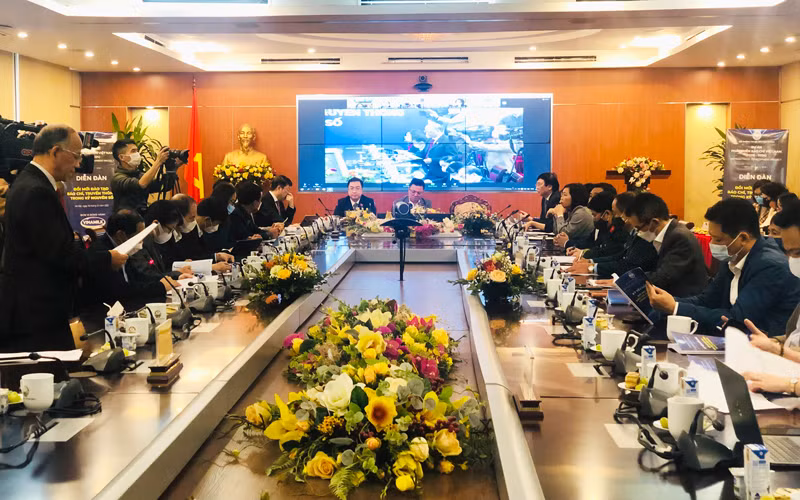 Diễn đàn đặc biệt của nghề báo trong thời kỳ kỷ nguyên số Dien dan dac biet cua nghe bao trong thoi ky ky nguyen so